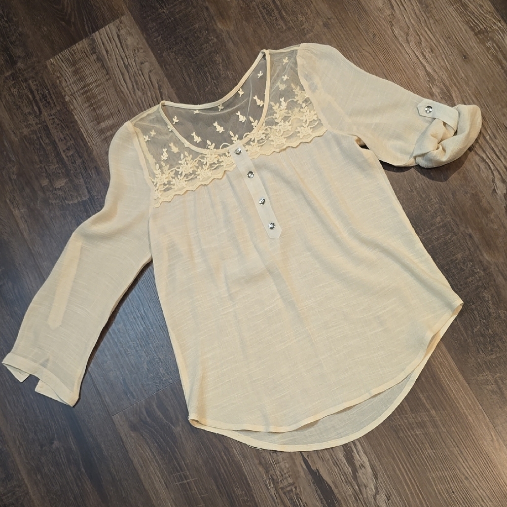 "Mine" Elegant Cream Lace Women's Top, sz L